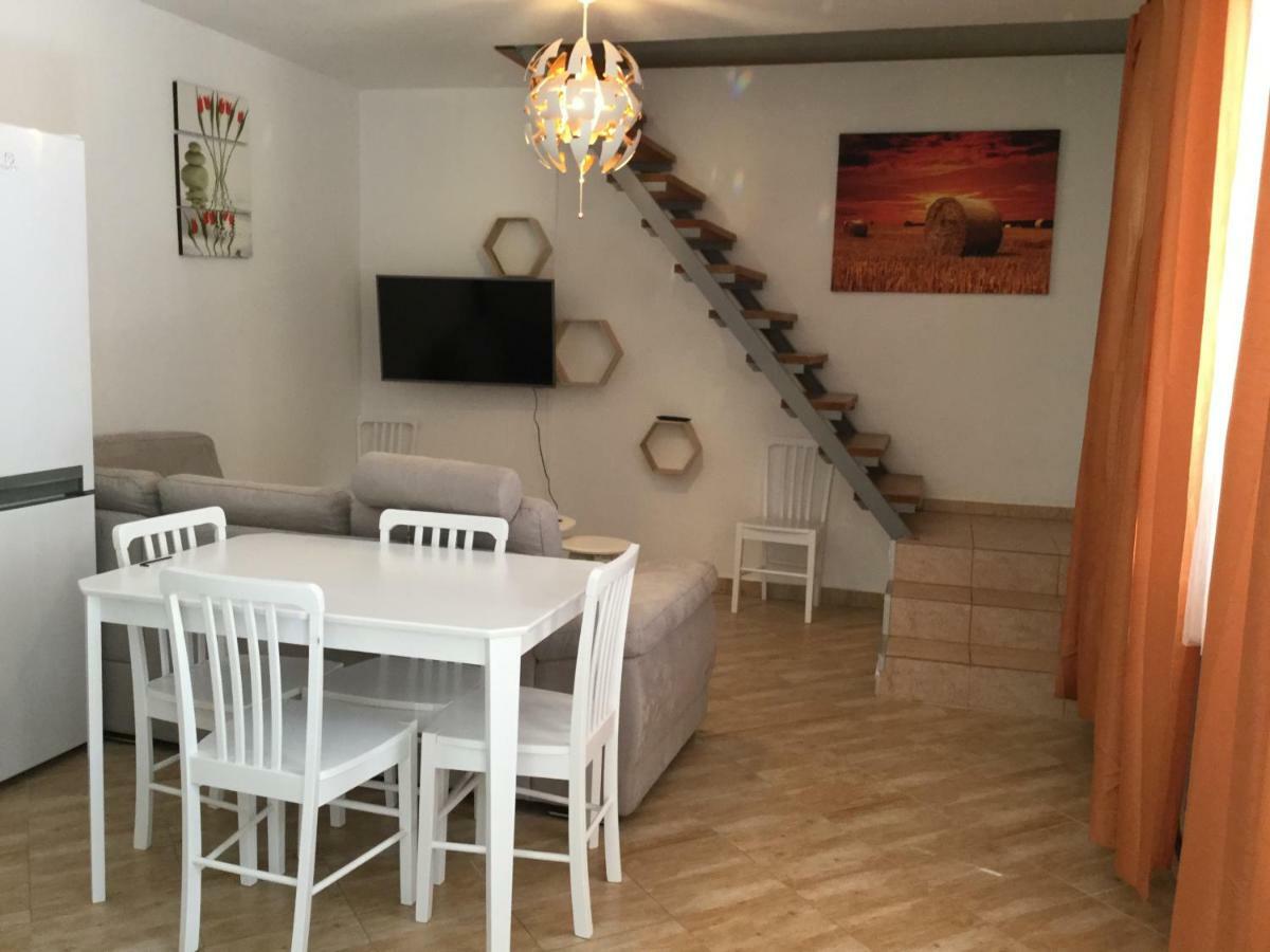 Judia Apartment ลิโตมิเชล ภายนอก รูปภาพ